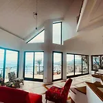 Theview Willa Funchal (Madeira)
