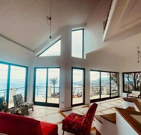 Theview Villa Funchal (Madeira)