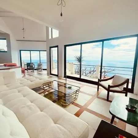 Villa Theview *